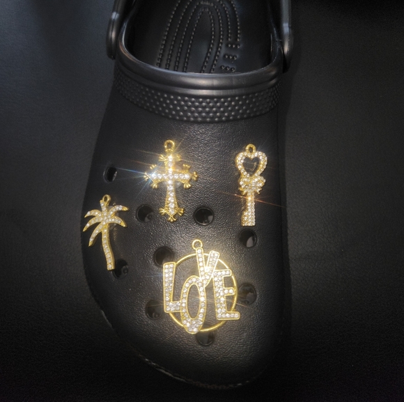 4 piece gold rhinestone croc charms - Picture 4 of 6
